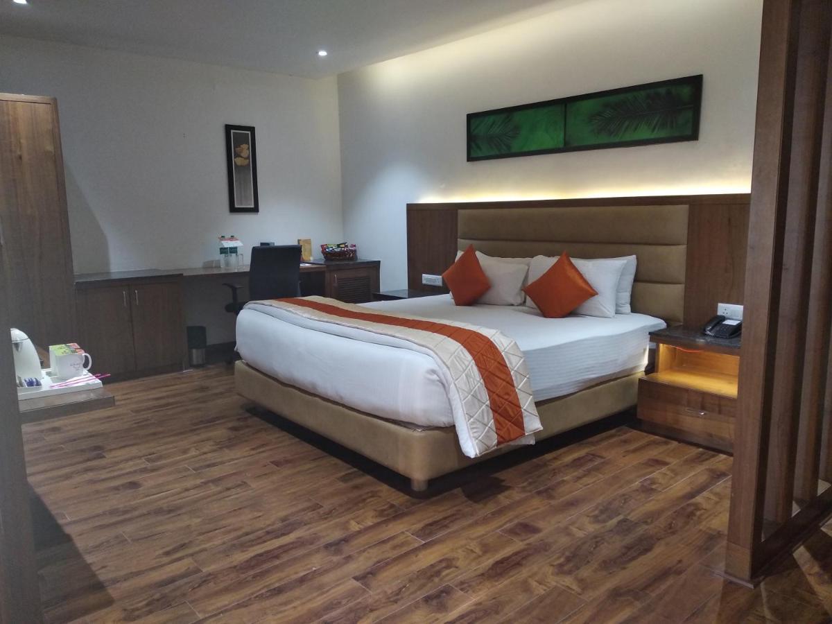 Kyriad Hotel Gulbarga By Othpl Kalaburagi Buitenkant foto